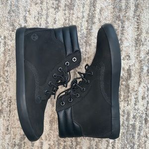 Timberlands women Dausette sneaker boot.